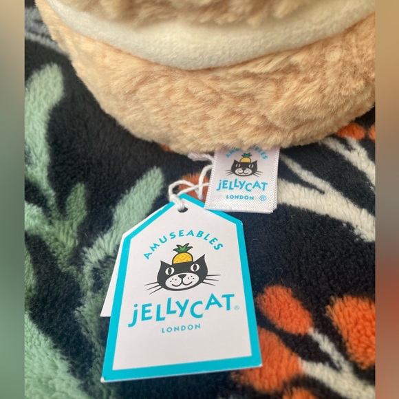 BNWT Jellycat Amuseables Cake - Picture 3 of 5